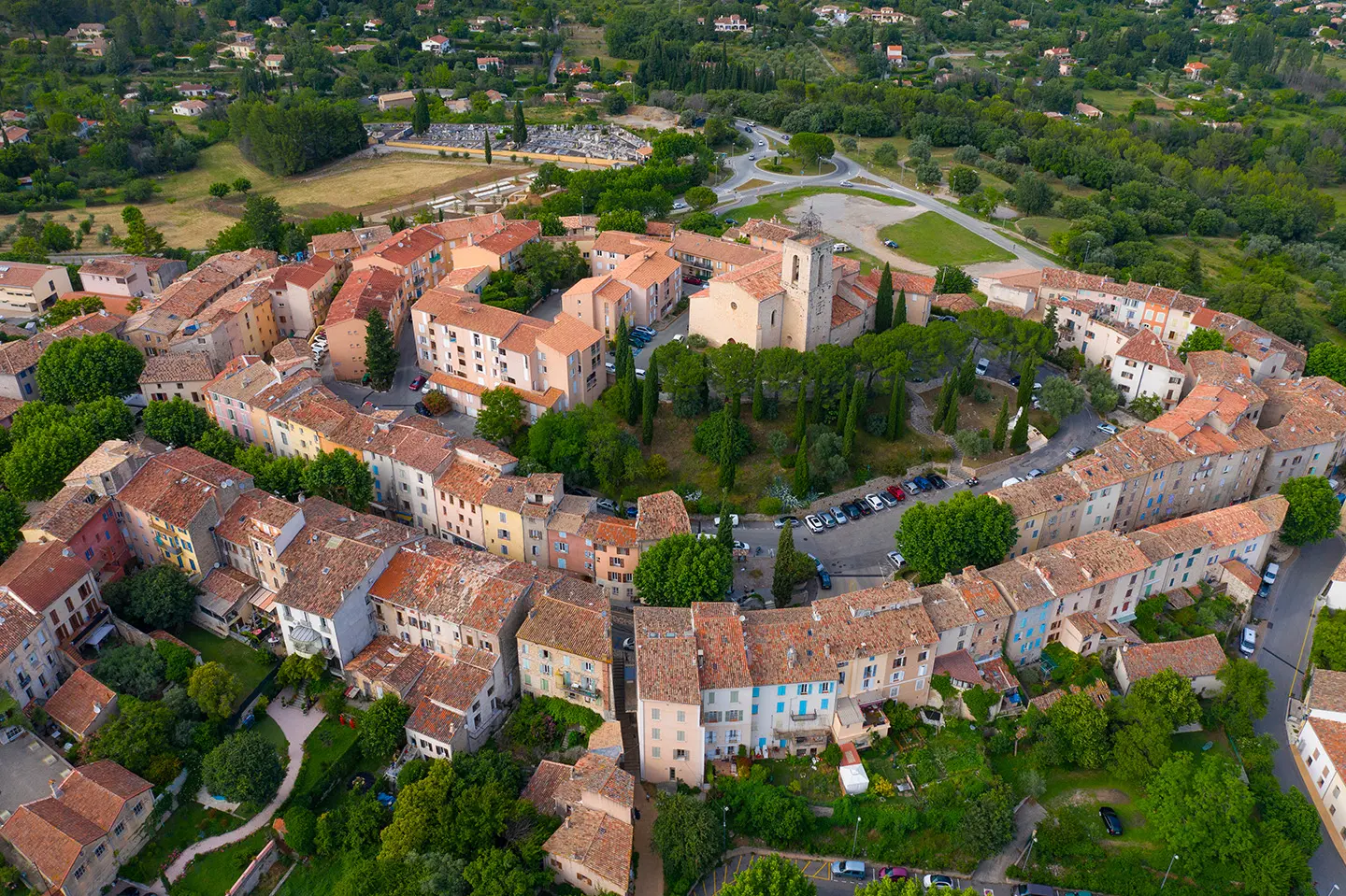 Vue du village de Flayosc du ciel